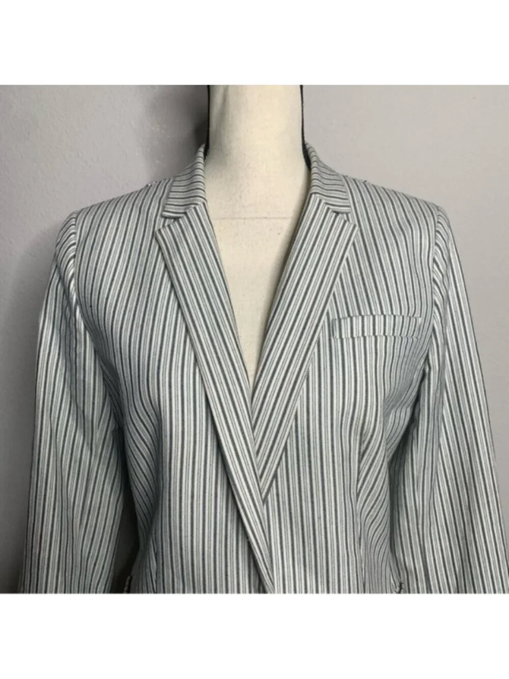 Banana Republic Pinstriped Plaid Single Breasted Blazer - Picture 5 of 15